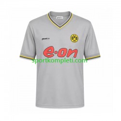 Borussia Dortmund Retro Muškarci Gostujući Nogometni Dres 2002 Kratki Rukavi